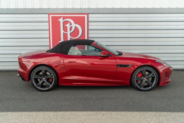 2016 Jaguar F-TYPE R