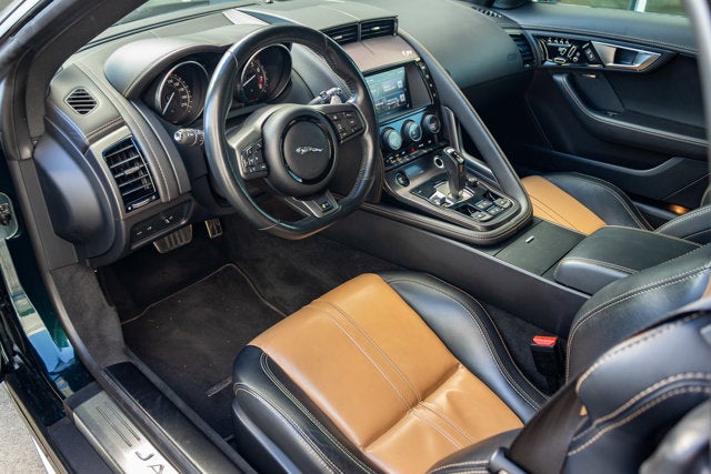 2016 Jaguar F-TYPE R