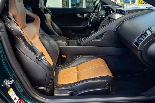 2016 Jaguar F-TYPE R