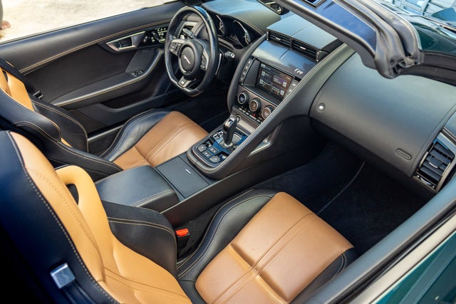 2016 Jaguar F-TYPE R
