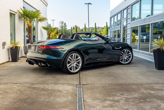 2016 Jaguar F-TYPE R