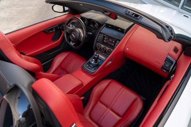 2017 Jaguar F-TYPE R