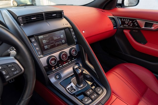2017 Jaguar F-TYPE R