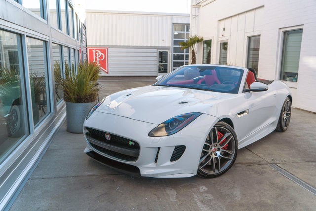 2017 Jaguar F-TYPE R