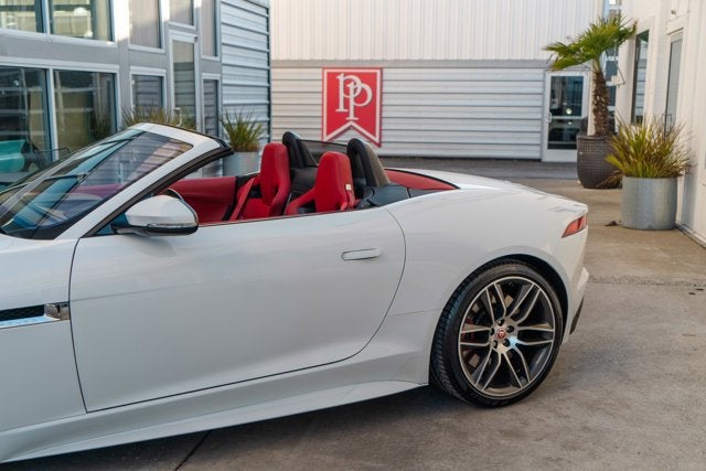 2017 Jaguar F-TYPE R
