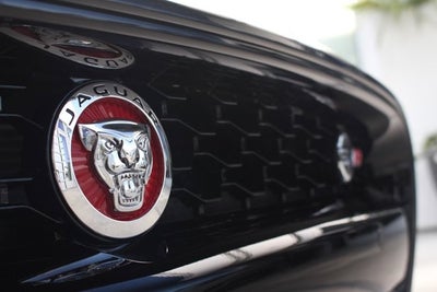 2017 Jaguar F-TYPE SVR