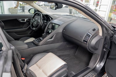 2017 Jaguar F-TYPE R Coupe