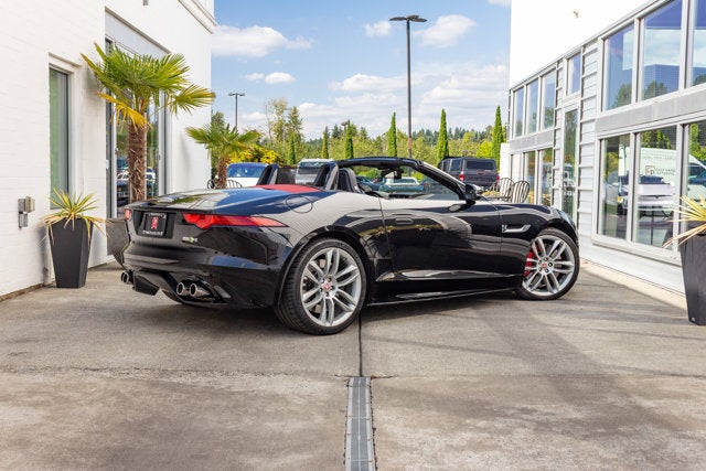 2016 Jaguar F-TYPE R