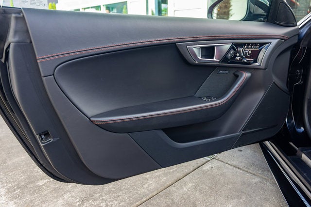 2016 Jaguar F-TYPE R