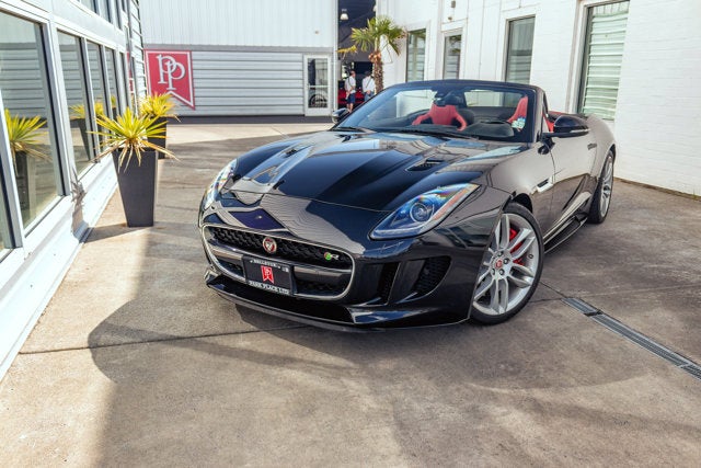 2016 Jaguar F-TYPE R