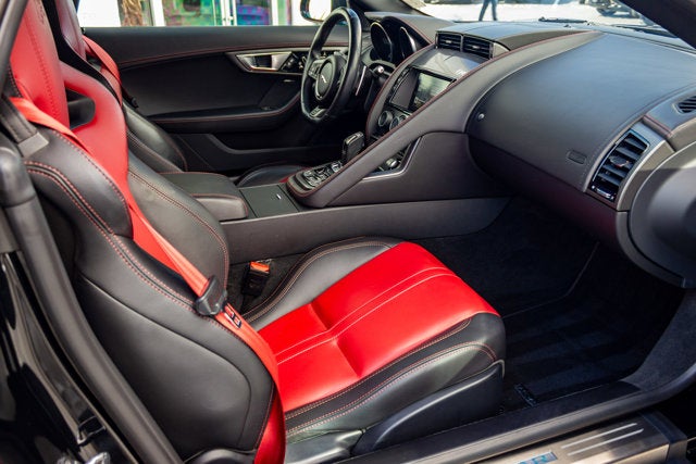 2016 Jaguar F-TYPE R