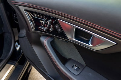 2016 Jaguar F-TYPE R