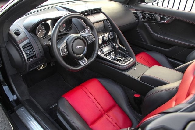 2017 Jaguar F-TYPE R