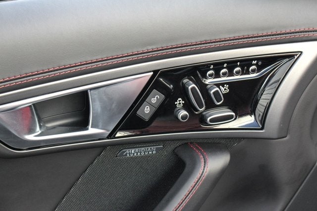 2017 Jaguar F-TYPE R