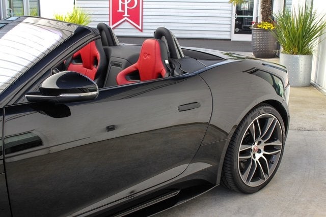 2017 Jaguar F-TYPE R