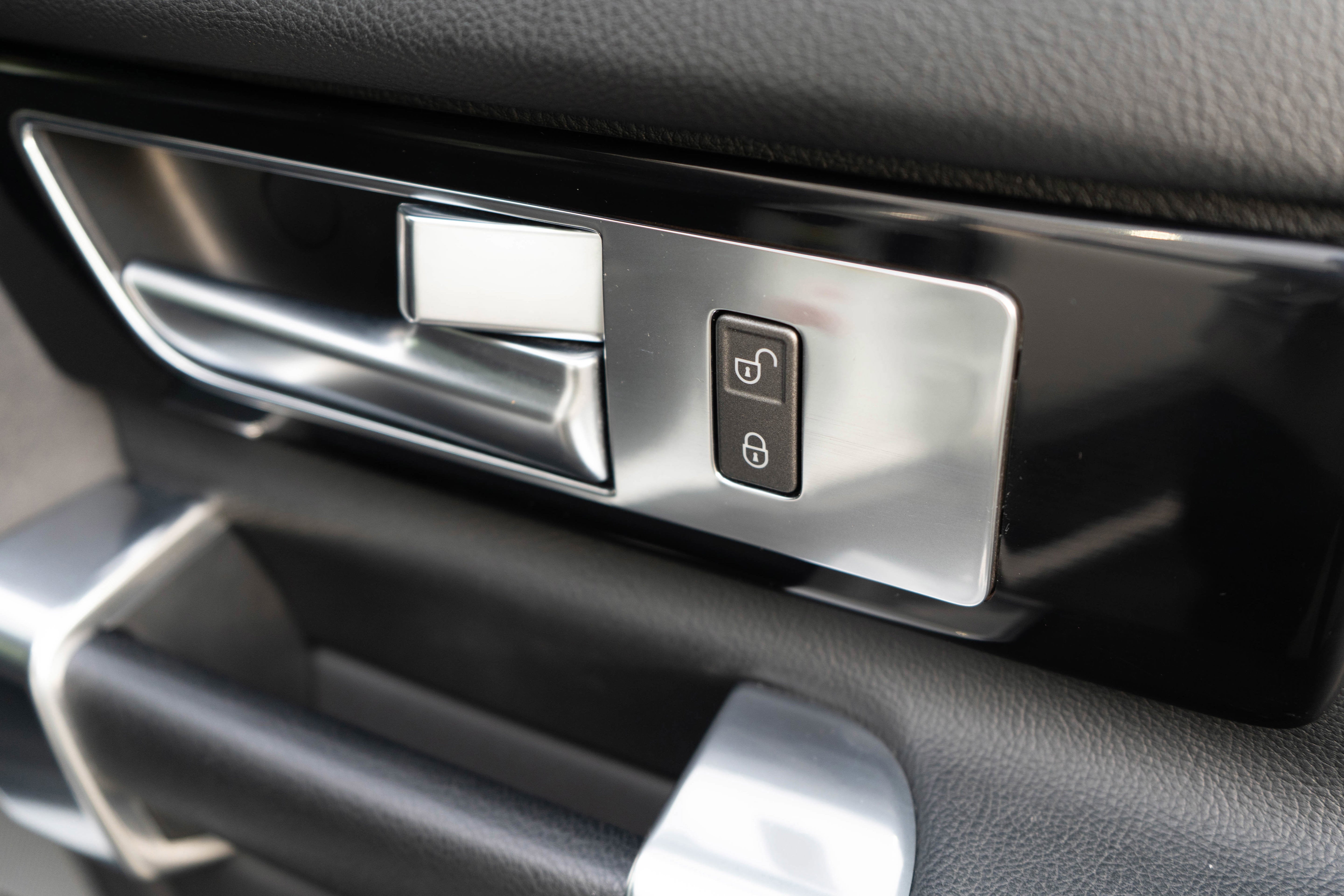 2016 Land Rover LR4 HSE Silver Edition