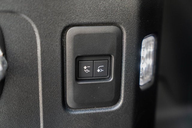 2020 Land Rover Defender HSE