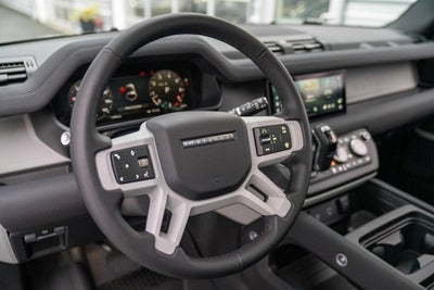 2023 Land Rover Defender SE