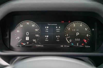 2023 Land Rover Defender SE