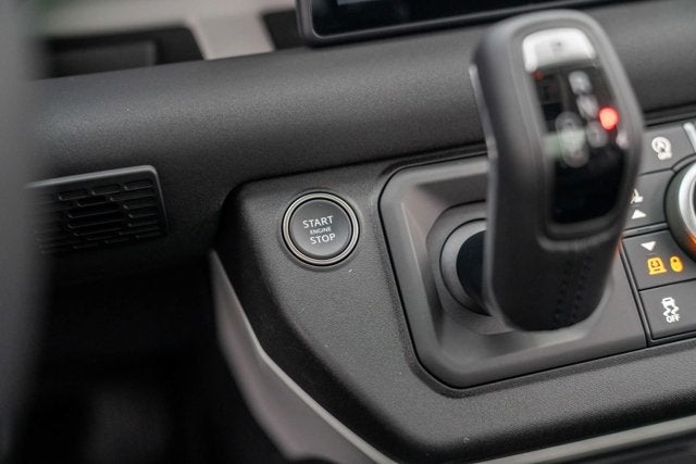 2023 Land Rover Defender SE