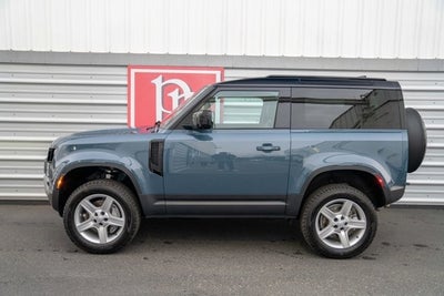 2023 Land Rover Defender SE