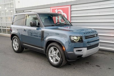 2023 Land Rover Defender SE