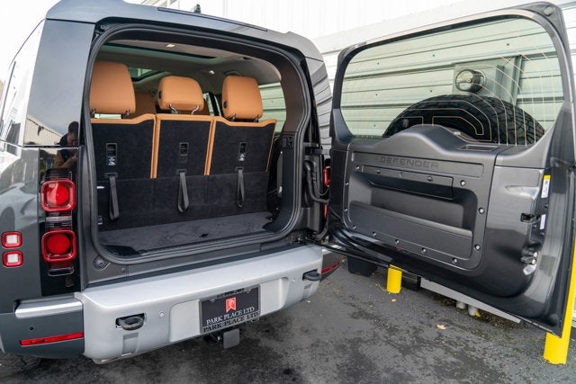 2023 Land Rover Defender 130 First Edition