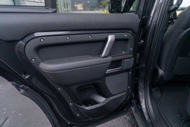 2023 Land Rover Defender Carpathian Edition
