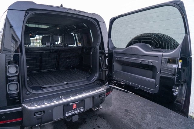 2023 Land Rover Defender Carpathian Edition
