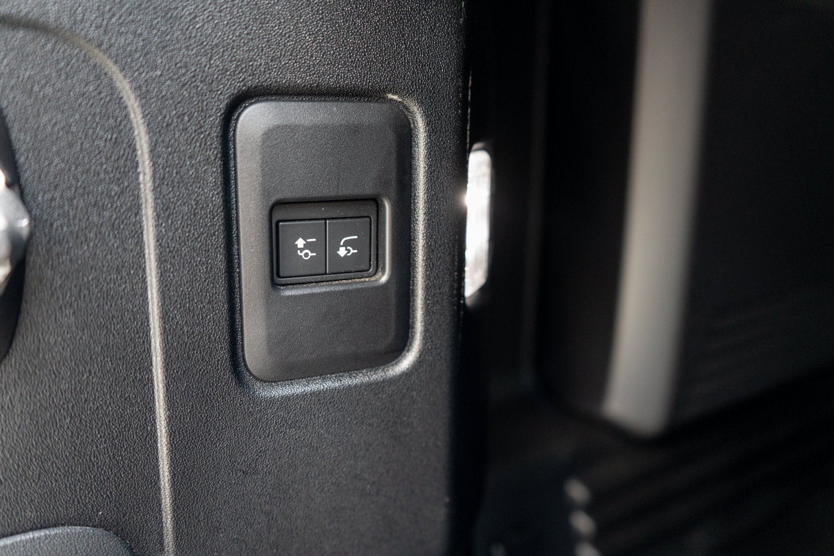 2022 Land Rover Defender X