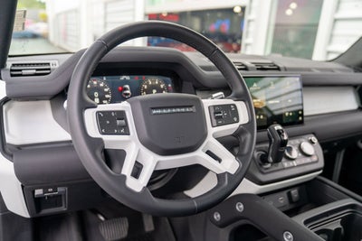 2022 Land Rover Defender X-Dynamic S