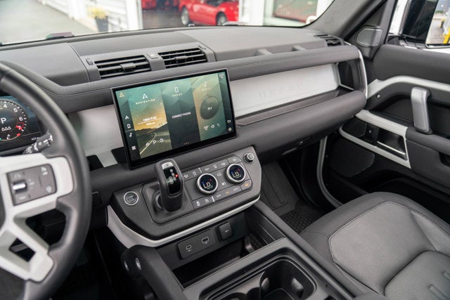 2022 Land Rover Defender X-Dynamic S