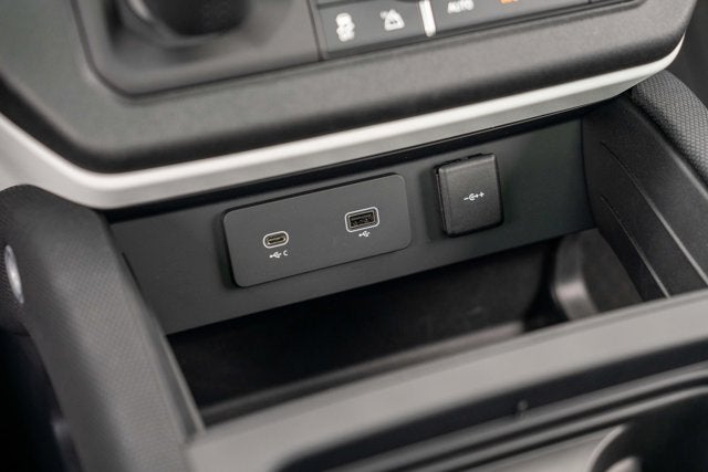 2022 Land Rover Defender X-Dynamic S