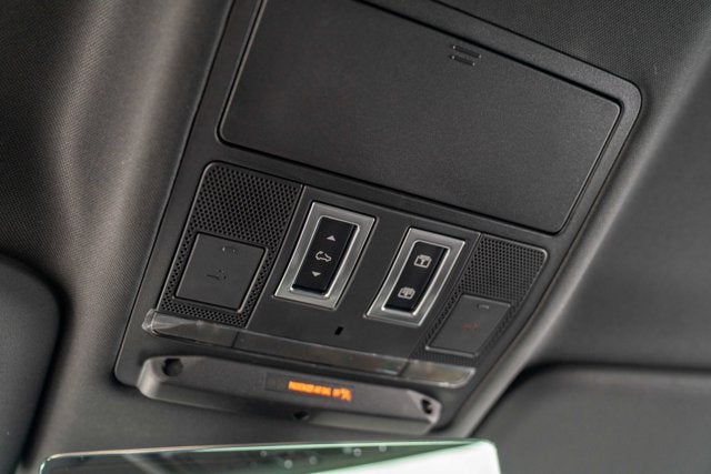 2022 Land Rover Defender X-Dynamic S