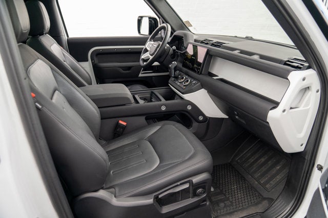 2022 Land Rover Defender X-Dynamic S