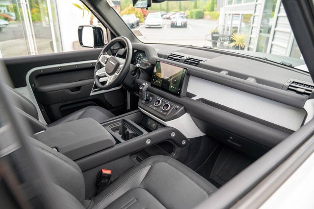 2022 Land Rover Defender X-Dynamic S