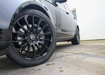 2017 Land Rover Range Rover V8 Supercharged SWB