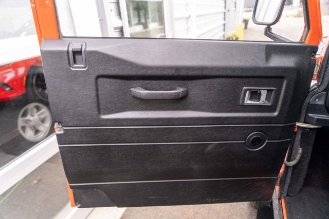 1986 Land Rover Defender 110 Base