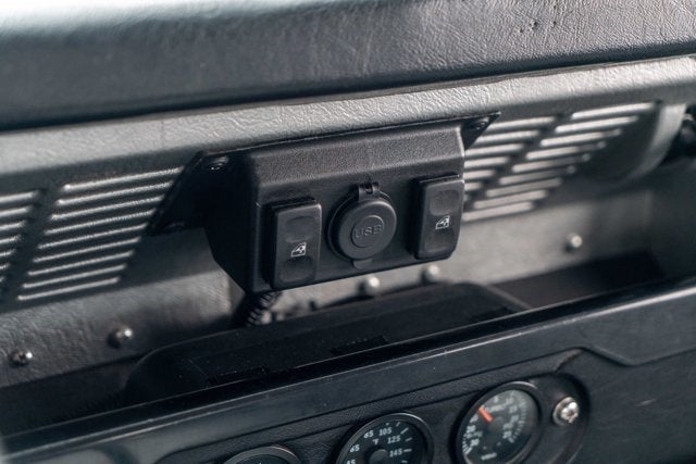 1986 Land Rover Defender 110 Base