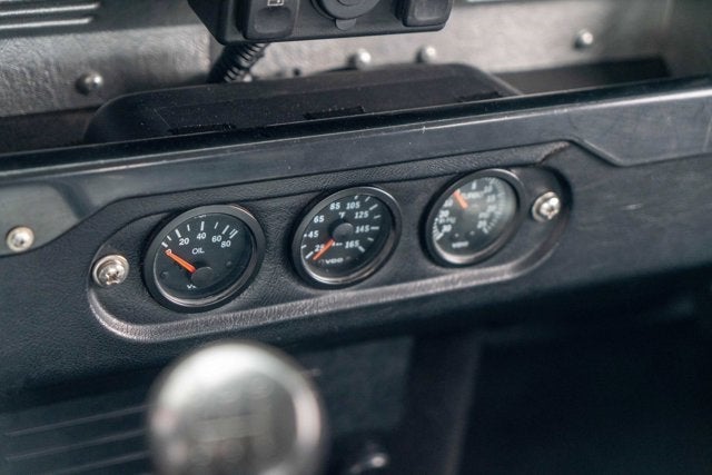 1986 Land Rover Defender 110 Base