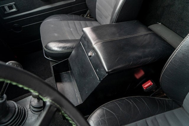 1986 Land Rover Defender 110 Base