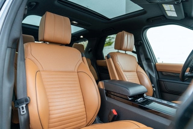 2017 Land Rover Discovery HSE Luxury