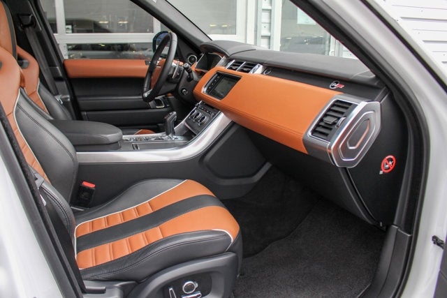 2016 Land Rover Range Rover Sport V8 SVR