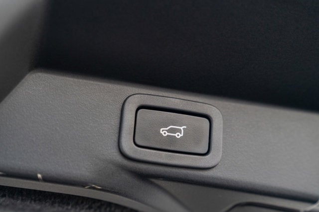 2016 Land Rover Range Rover Sport V8 SVR