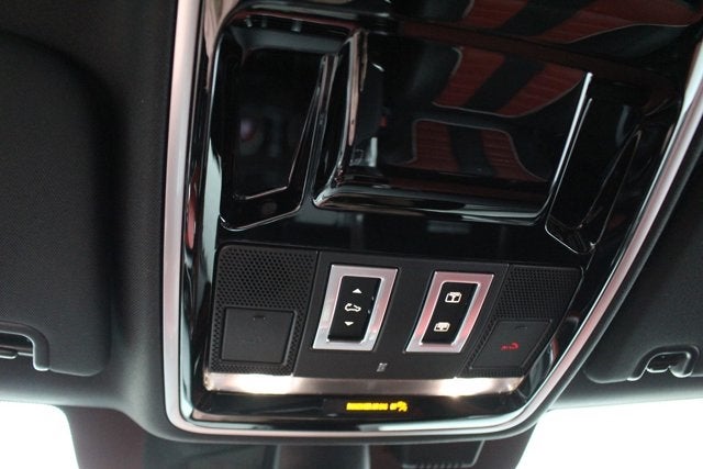 2016 Land Rover Range Rover Sport V8 SVR