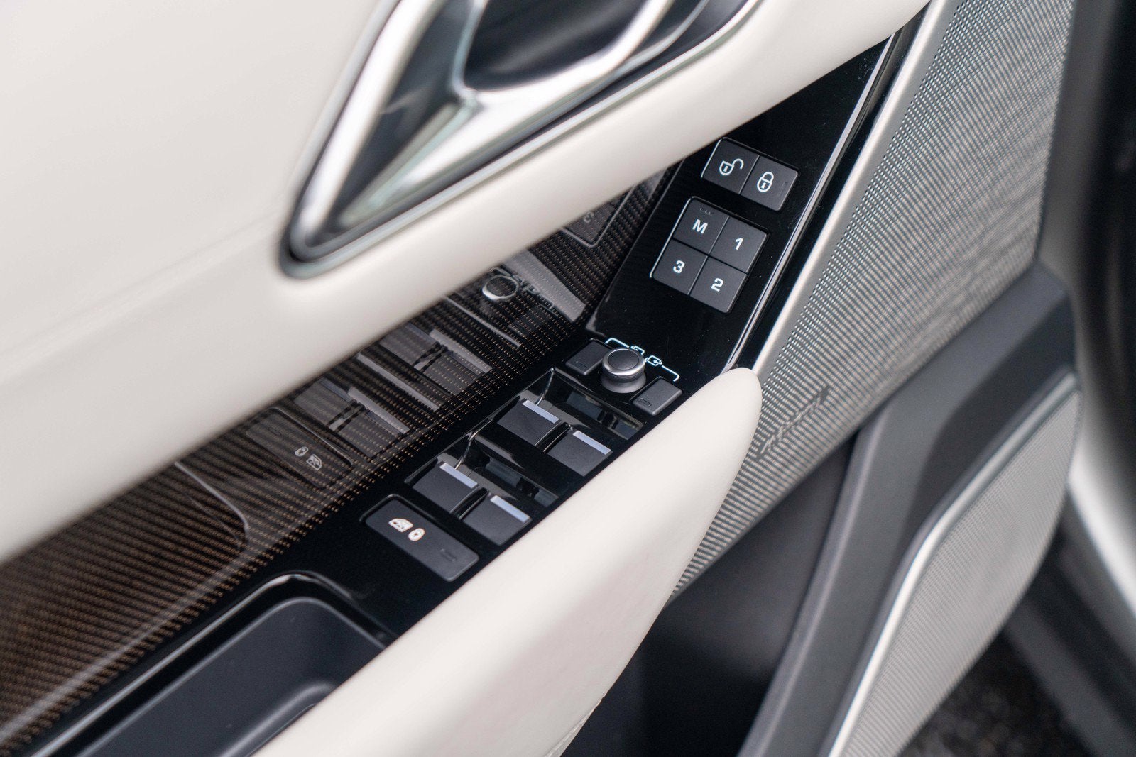 2018 Land Rover Range Rover Velar First Edition