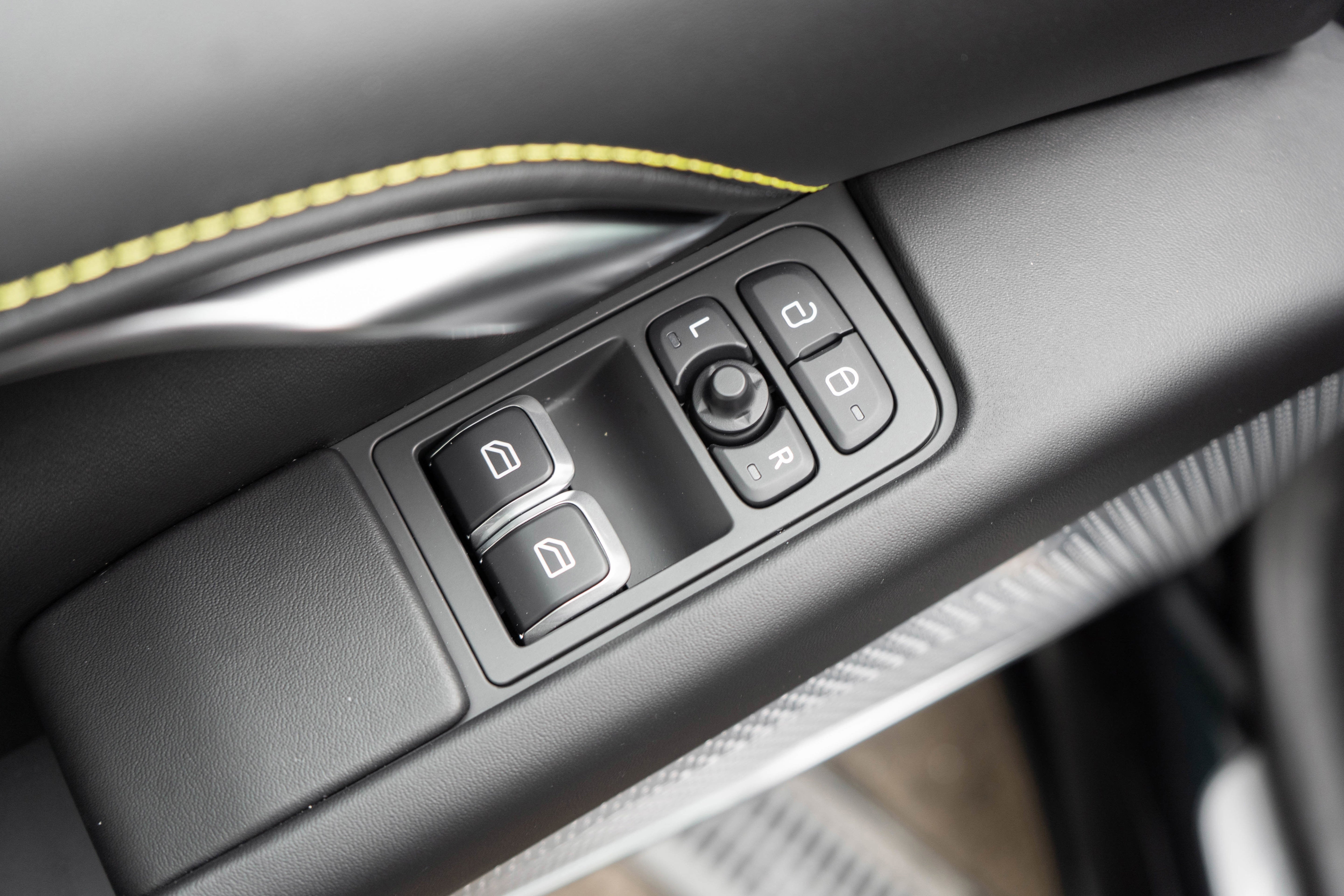 2026 Lotus Emira SE
