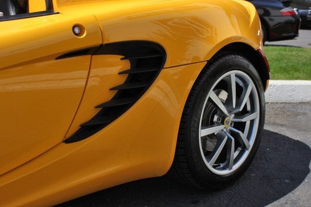 2005 Lotus Elise 2dr Convertible