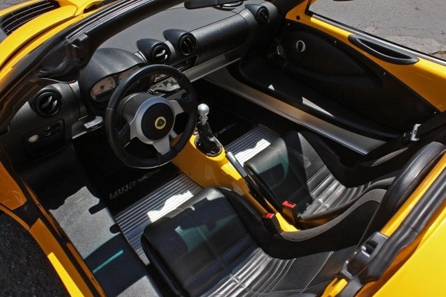 2005 Lotus Elise 2dr Convertible