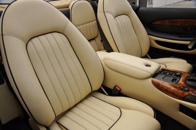 1997 Aston Martin DB7 Volante